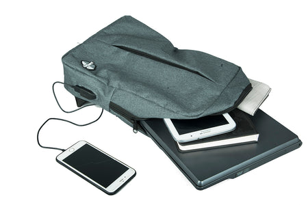 SAFESAVE RUGTAS – WATERAFSTOTEND – RUGTAS MET LAPTOPVAK – UNISEX – 15.6 INCH – SCHOOLTAS – REISTAS – RUGTAS – RUGZAK – SCHOUDERTAS – TAS – MET USB POORT - USB INGANG – USB AANSLUITING - donker grijs